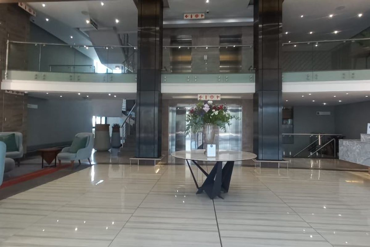Apartment For Sale In Pretoria - Photo 2