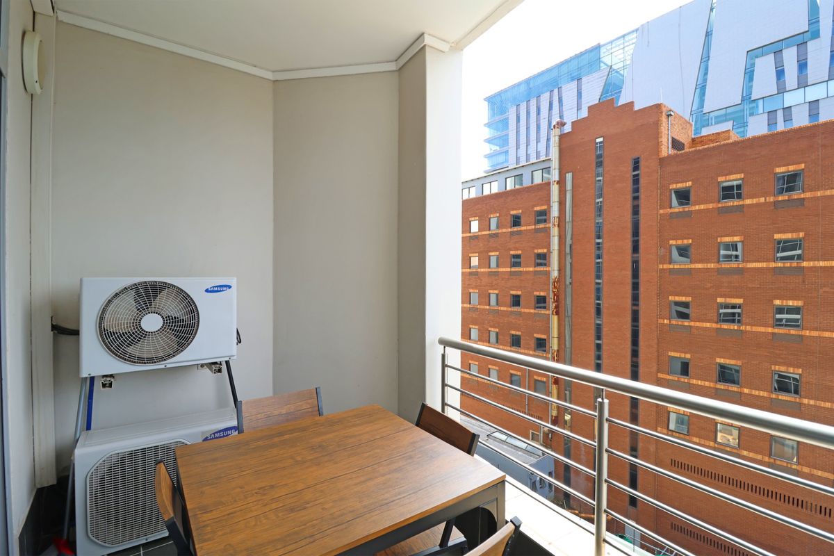Apartment Rental Monthly In Sandton - Photo 5