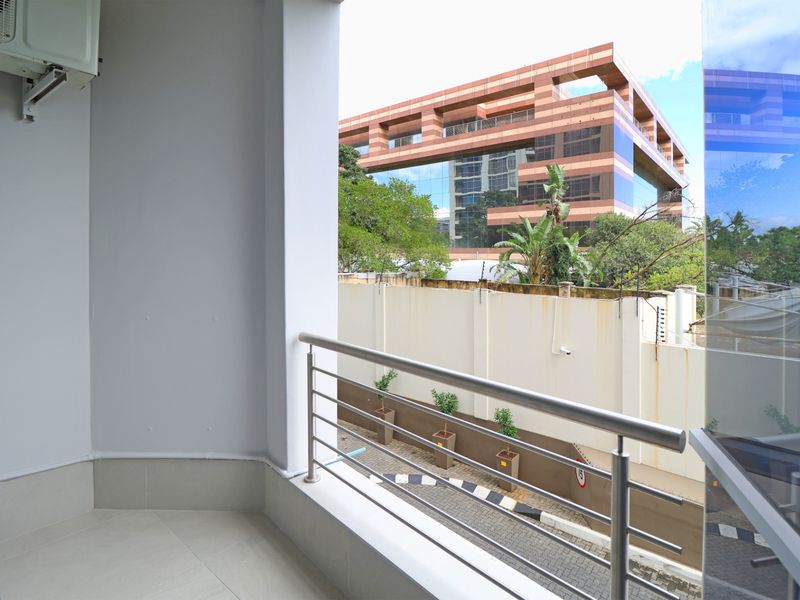 Apartment Rental Monthly In Sandton - Photo 10