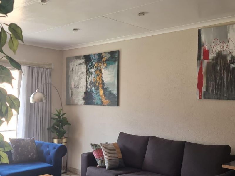 Townhouse For Sale In Germiston - Photo 8