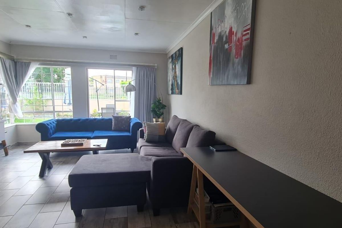 Townhouse For Sale In Germiston - Photo 3