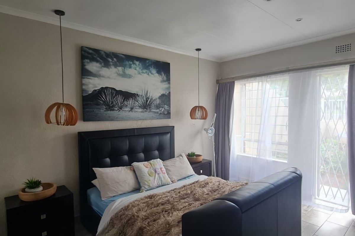 Townhouse For Sale In Germiston - Photo 4