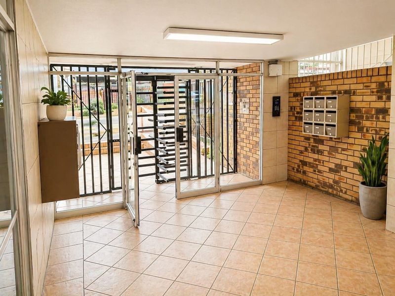 Apartment For Sale In Pretoria - Photo 2