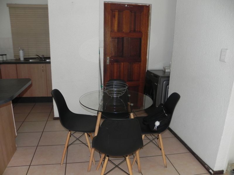 Apartment For Sale In Roodepoort - Photo 9
