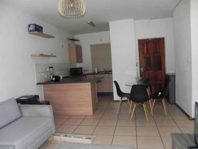 Apartment For Sale In Roodepoort - Photo 4