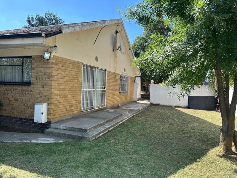 House For Sale In Vanderbijlpark - Photo 3