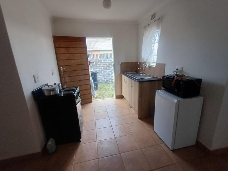 House For Sale In Walkerville - Photo 6