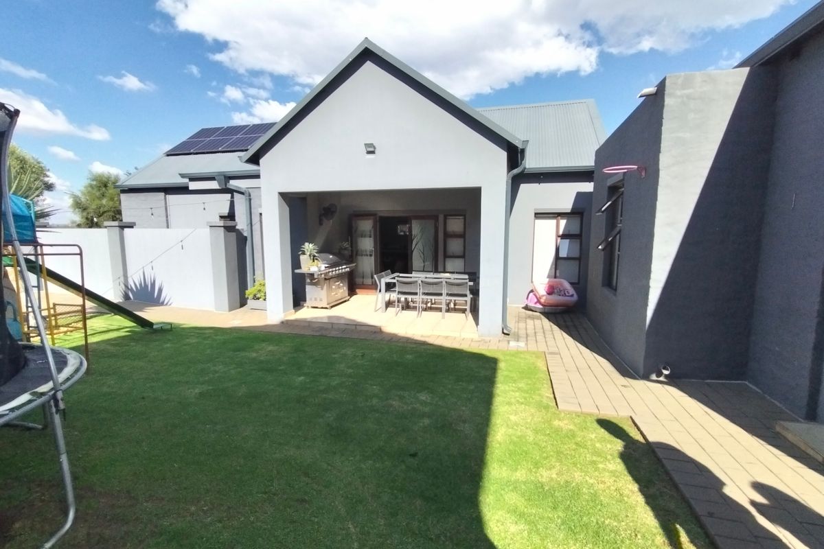 House For Sale In Centurion - Photo 2