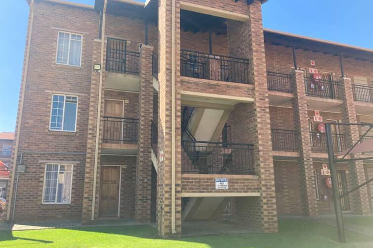 Apartment For Sale In Boksburg - Photo 2