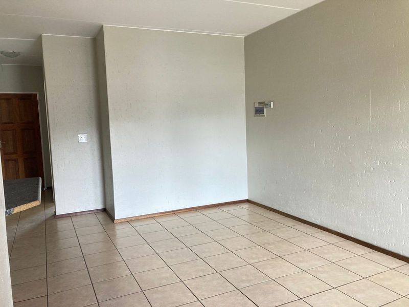 Apartment For Sale In Boksburg - Photo 4