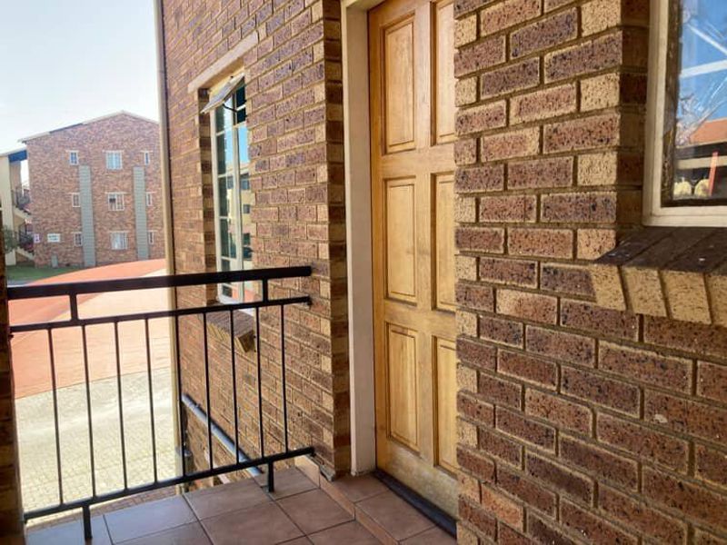 Apartment For Sale In Boksburg - Photo 8