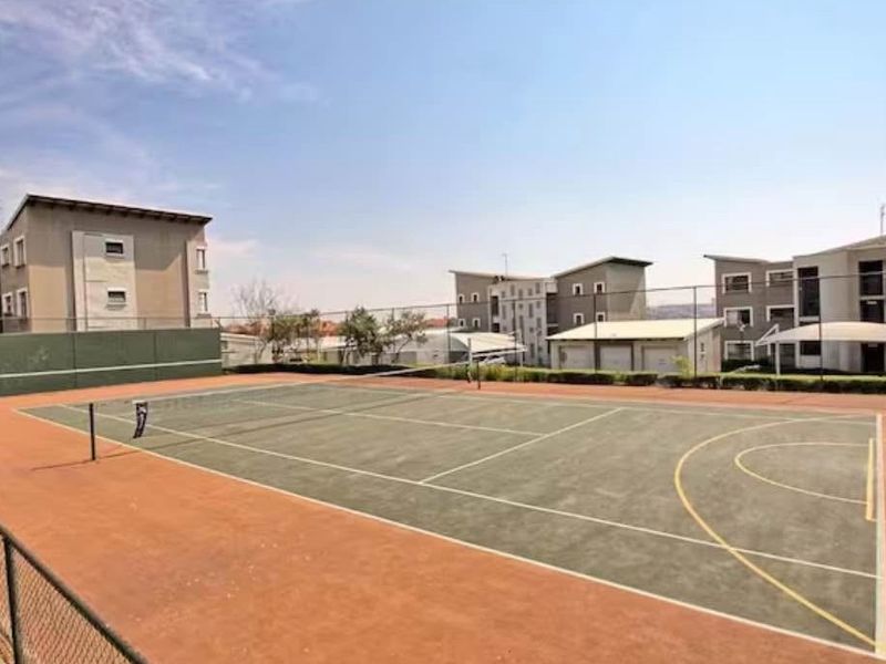 Apartment For Sale In Sandton - Photo 2