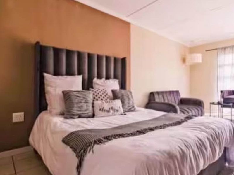 Apartment For Sale In Sandton - Photo 7