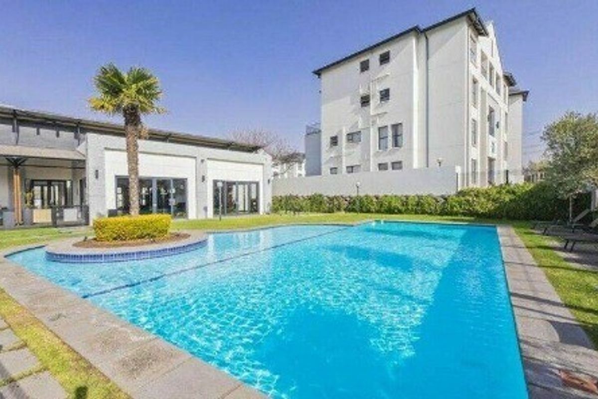 Apartment For Sale In Sandton - Photo 2