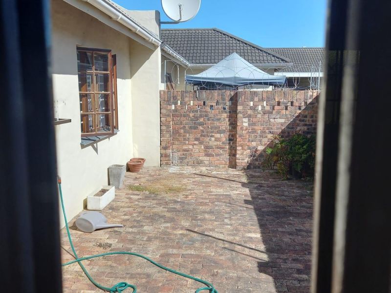 Townhouse For Sale In Port Alfred - Photo 9