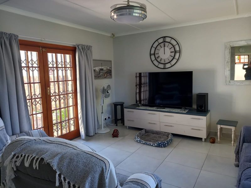 Townhouse For Sale In Port Alfred - Photo 7