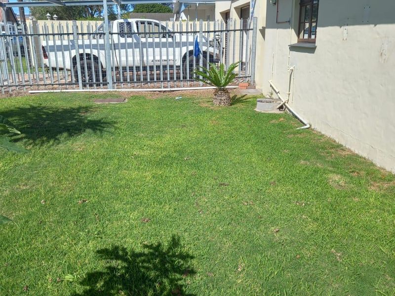 Townhouse For Sale In Port Alfred - Photo 5