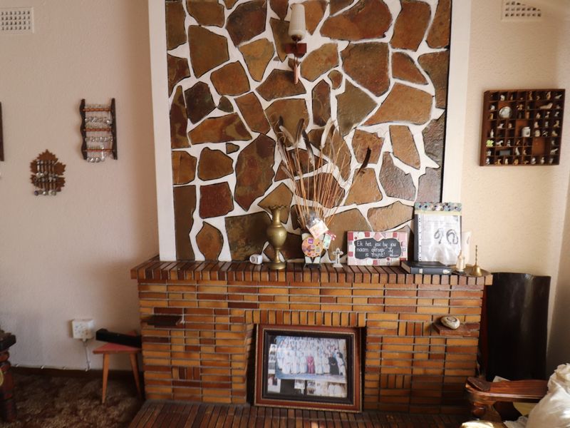 House For Sale In Kuils River - Photo 8