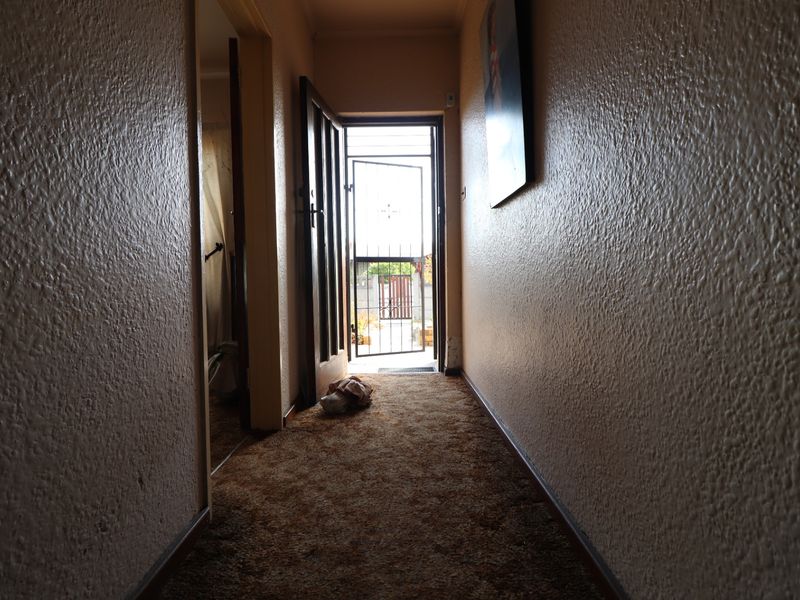 House For Sale In Kuils River - Photo 4