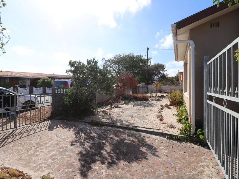 House For Sale In Kuils River - Photo 3