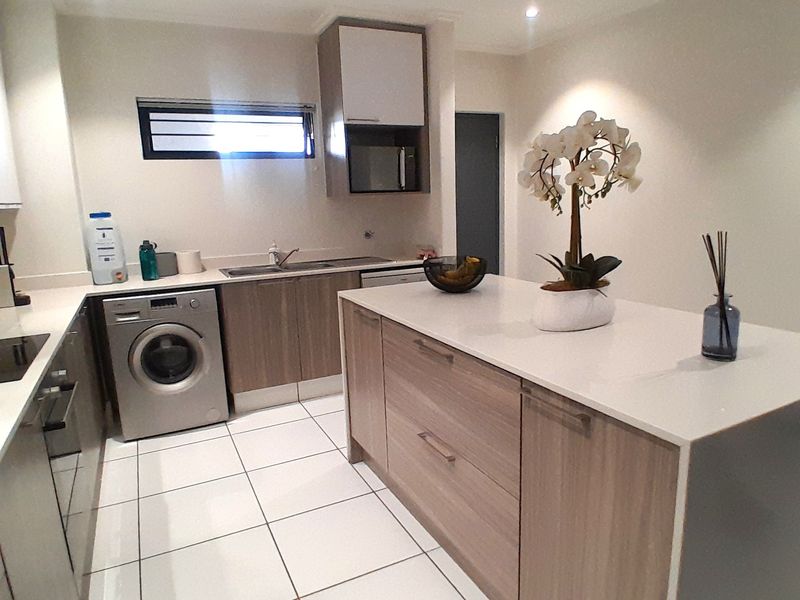 Apartment For Sale In Sandton - Photo 5