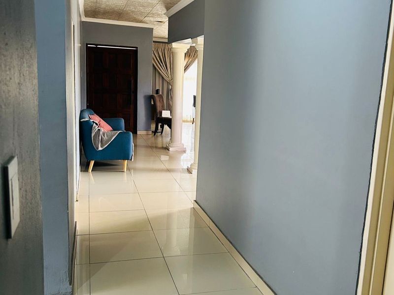 House Rental Monthly In Akasia - Photo 2
