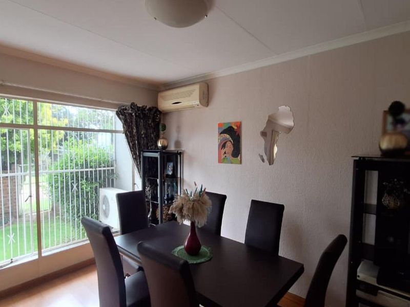 Townhouse For Sale In Benoni - Photo 6