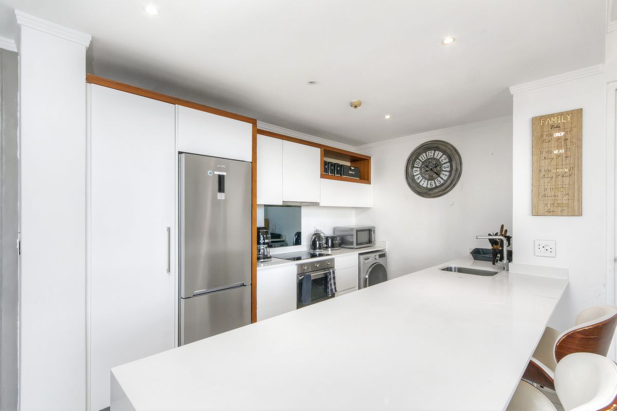 Apartment For Sale In Sandton - Photo 4