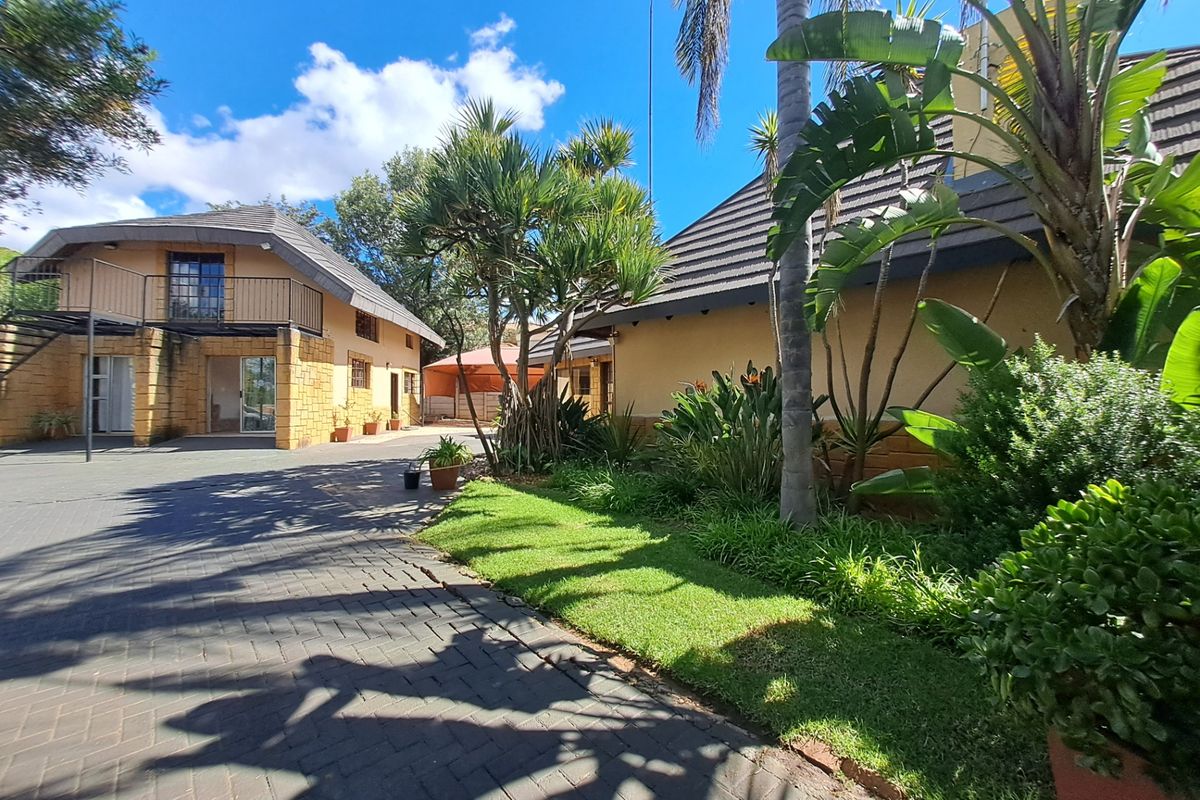 House For Sale In Polokwane - Photo 2