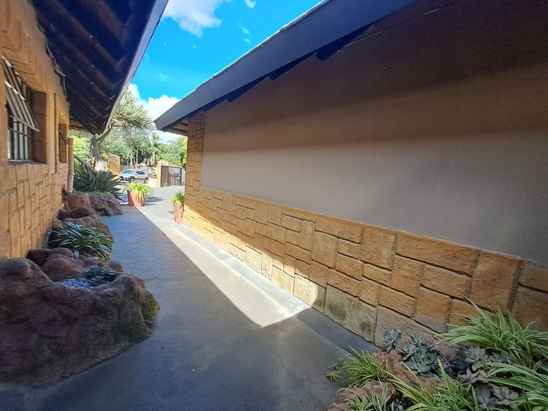 House For Sale In Polokwane - Photo 9