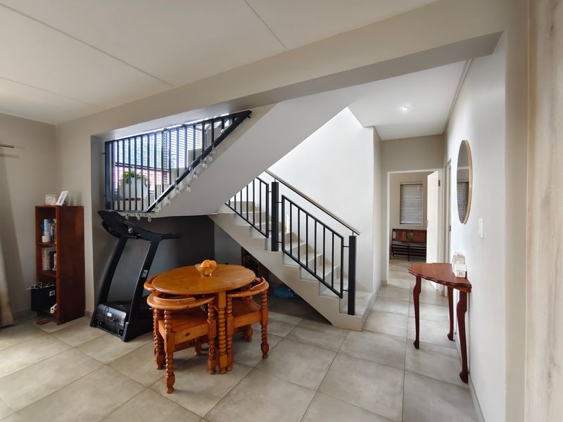 Townhouse For Sale In Bloemfontein - Photo 9