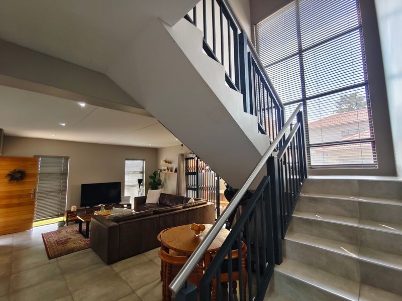 Townhouse For Sale In Bloemfontein - Photo 10