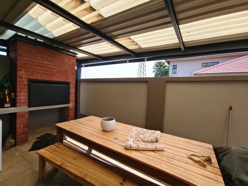Townhouse For Sale In Bloemfontein - Photo 6