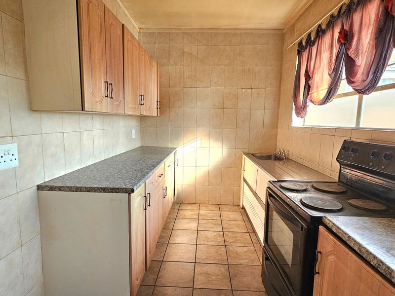 Apartment For Sale In Germiston - Photo 8