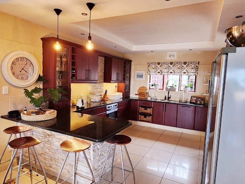 House For Sale In Scottburgh - Photo 6