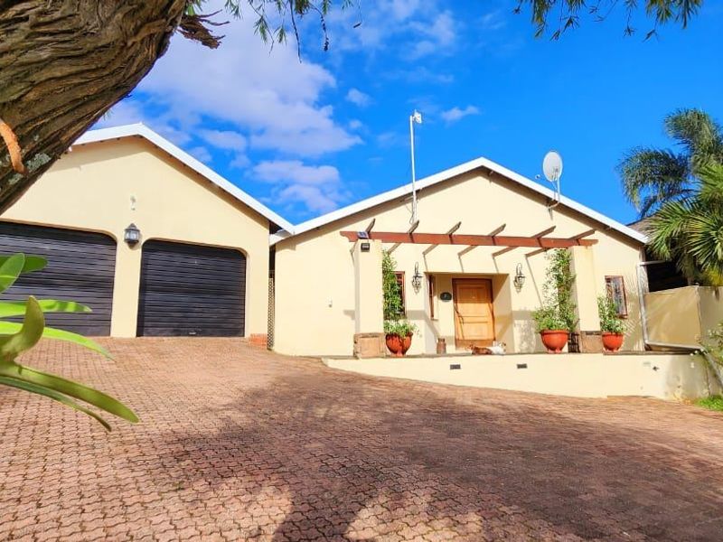 House For Sale In Scottburgh - Photo 3