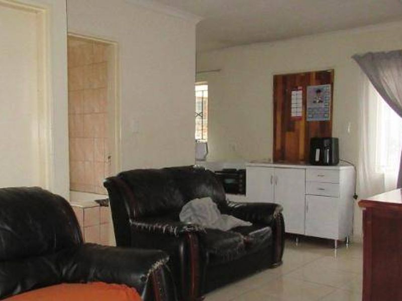 House For Sale In Boksburg - Photo 4