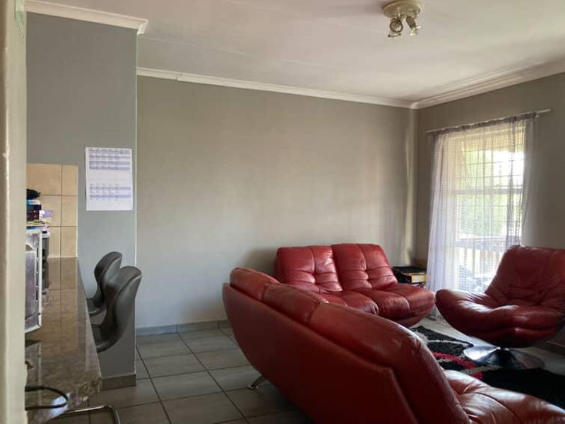 Apartment For Sale In Boksburg - Photo 4