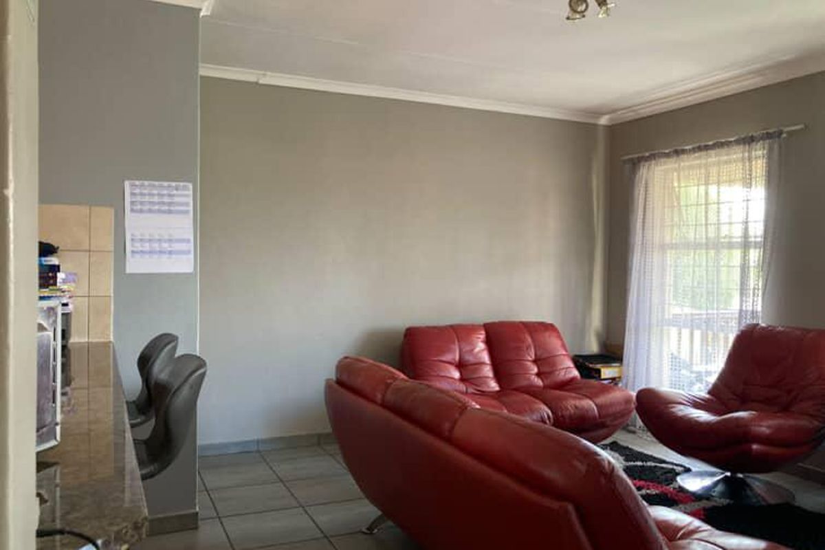 Apartment For Sale In Boksburg - Photo 4