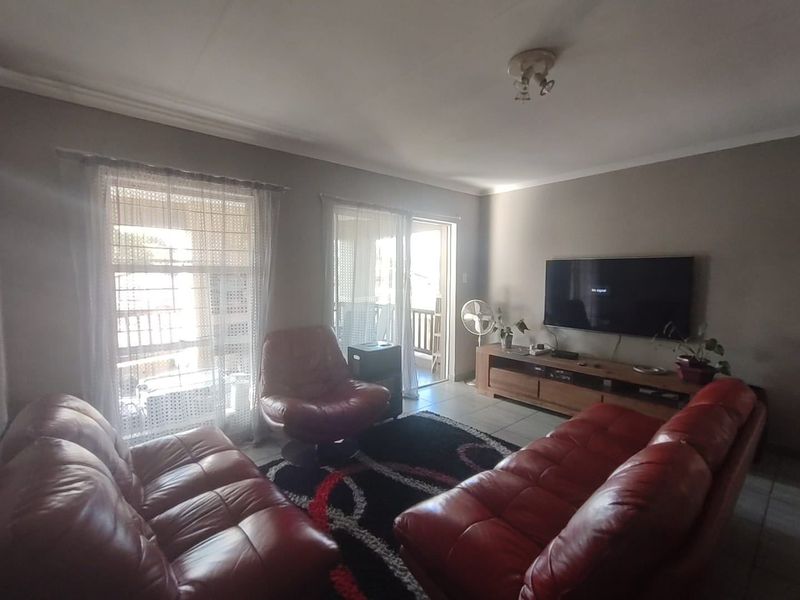 Apartment For Sale In Boksburg - Photo 3