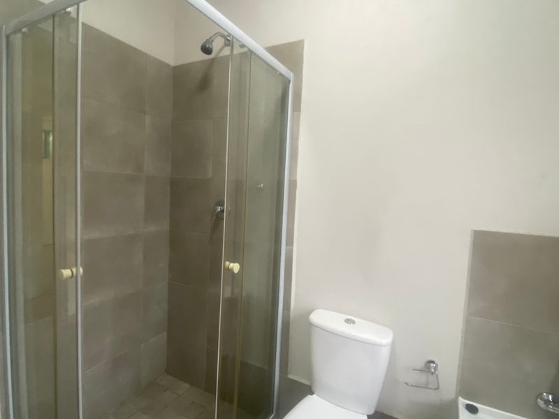Apartment For Sale In Benoni - Photo 6