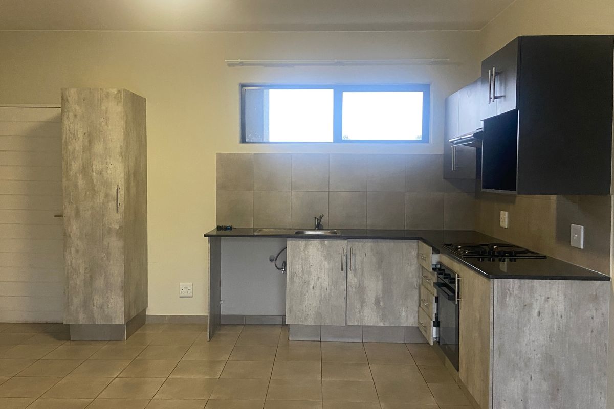 Apartment For Sale In Benoni - Photo 2
