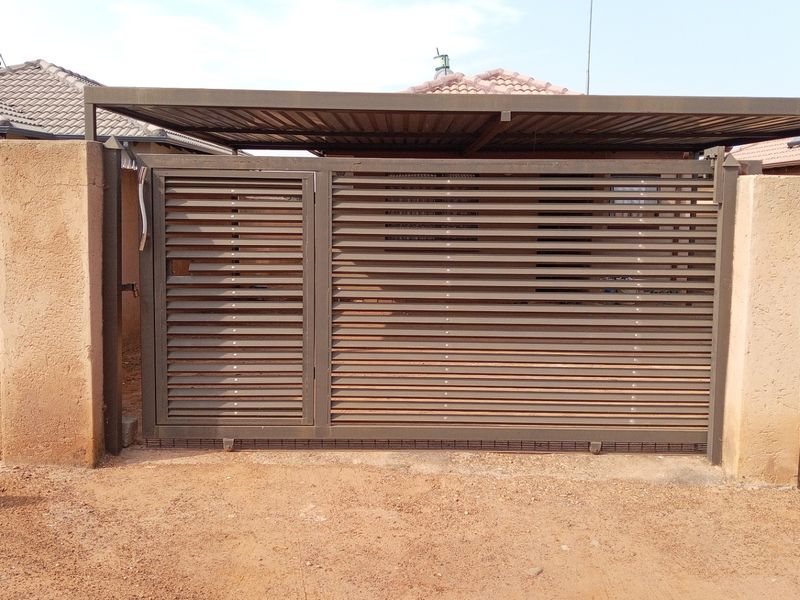 House For Sale In Soshanguve - Photo 1