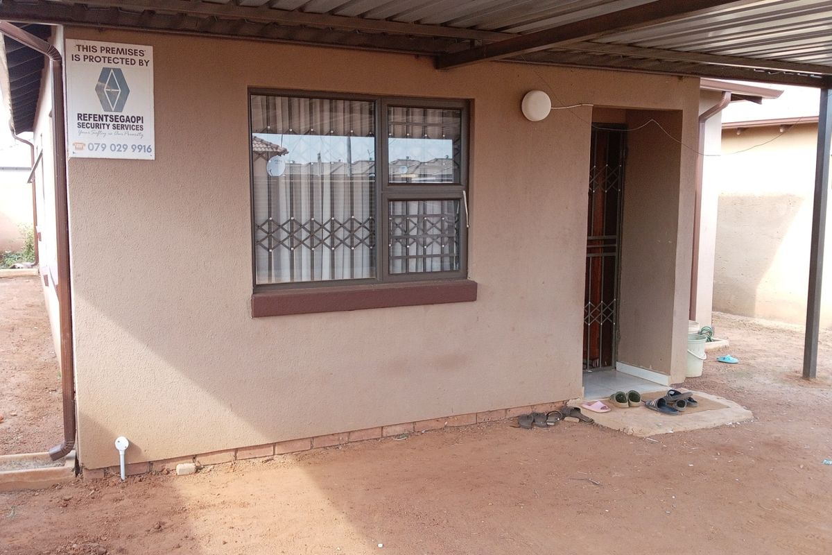 House For Sale In Soshanguve - Photo 2