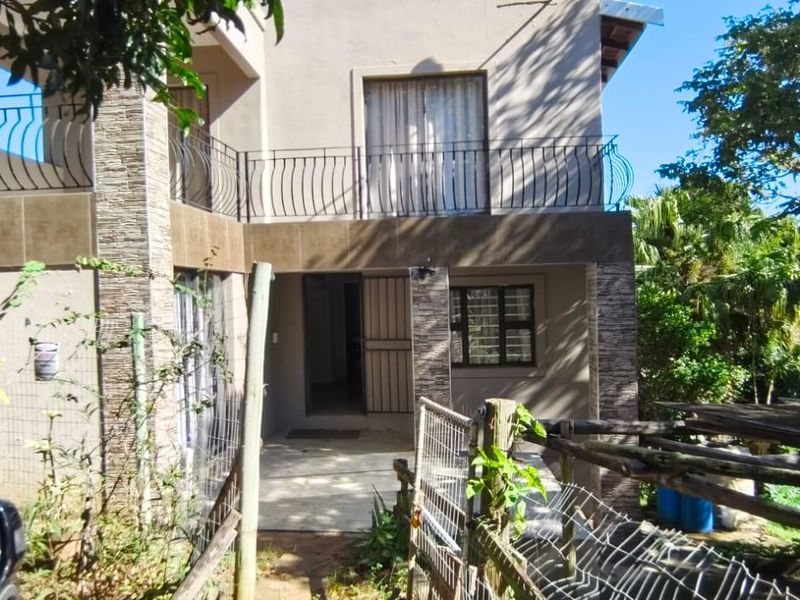 House For Sale In Port Edward - Photo 2