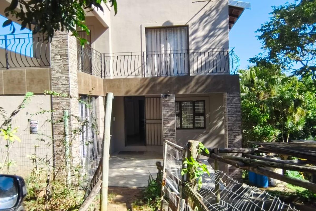House For Sale In Port Edward - Photo 2