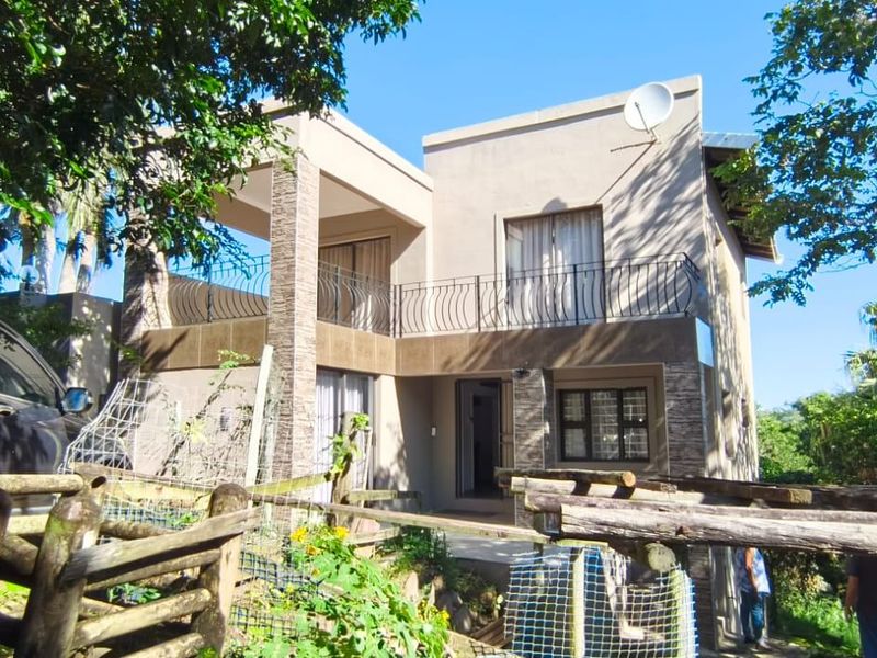 House For Sale In Port Edward - Photo 1