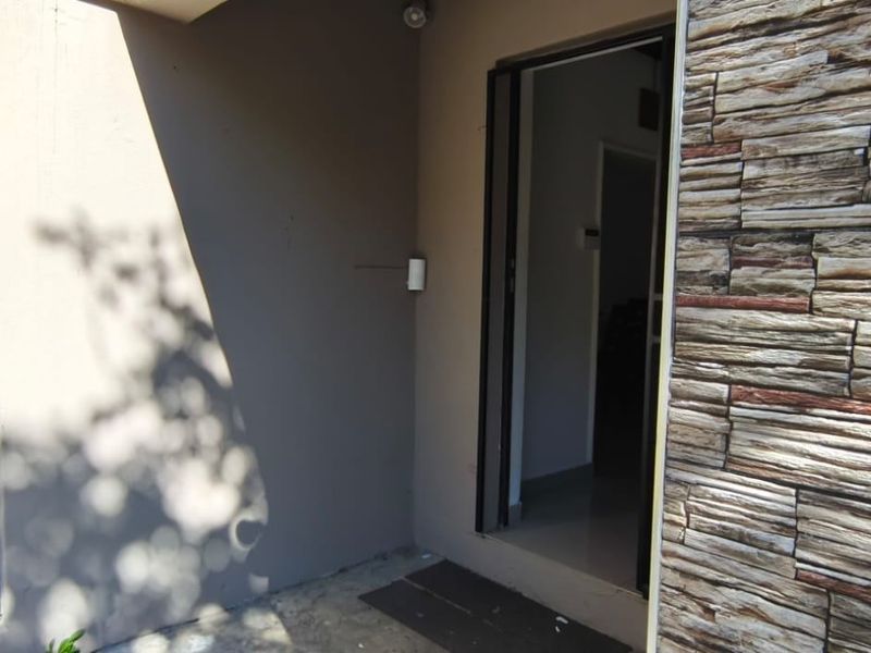 House For Sale In Port Edward - Photo 4