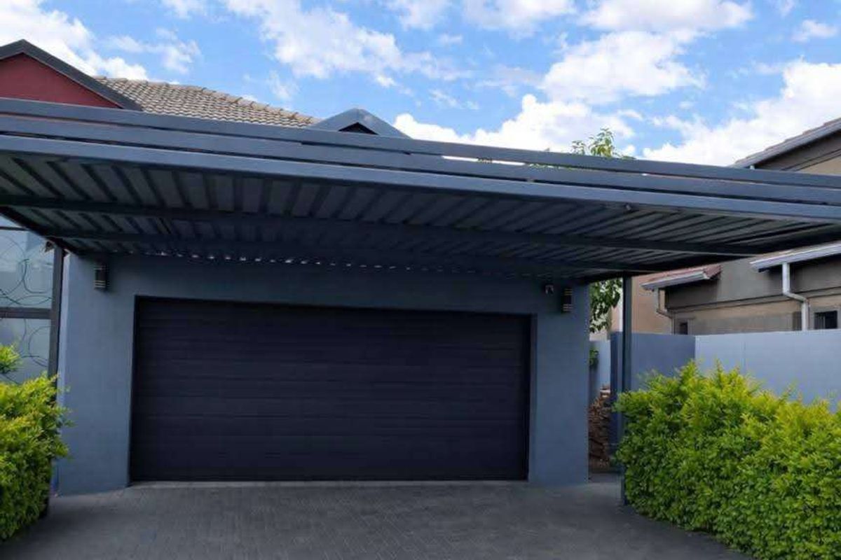 House For Sale In Pretoria - Photo 2