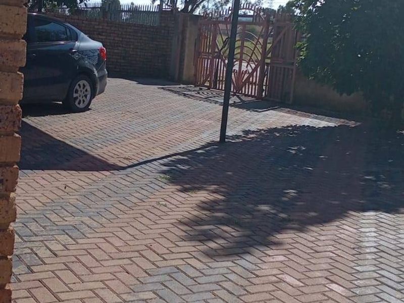 House For Sale In Pretoria - Photo 6